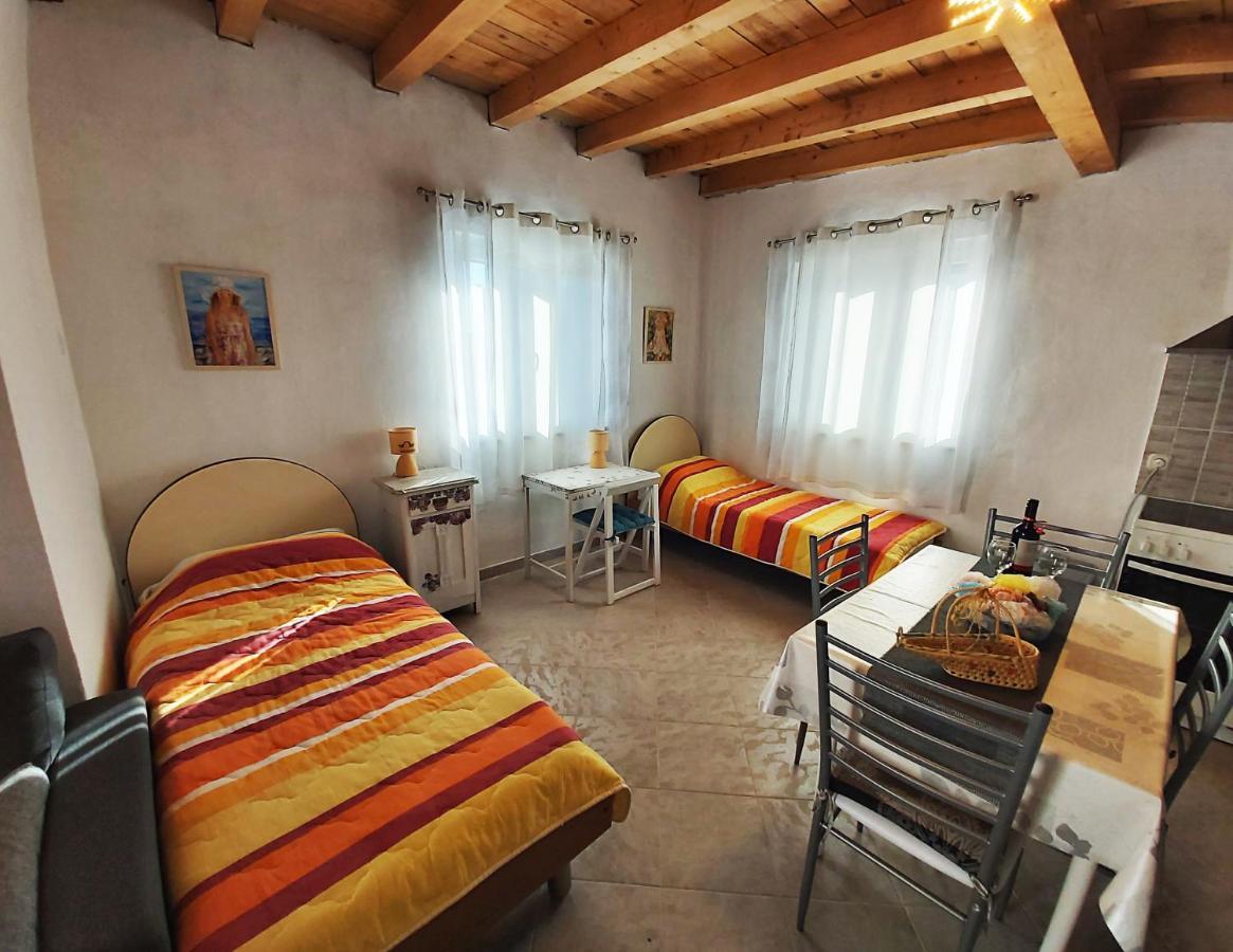 Apartments With A Parking Space Sali, Dugi Otok - 8181 外观 照片